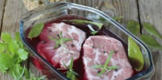 Juicy pork in the oven - a simple recipe