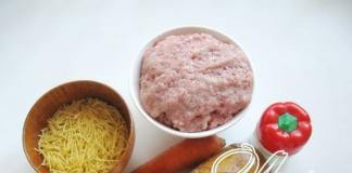 Deilig kjøttbollesuppe for barn: oppskrifter med kylling, biff, nudler, ris