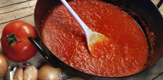 Смачні та швидкі покрокові рецепти заготовок помідорів на зиму з фото та відео